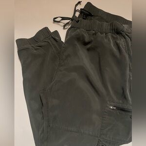 Banana Republic Women’s XL Green Cargo Pants, Drawstring, 6 Pockets